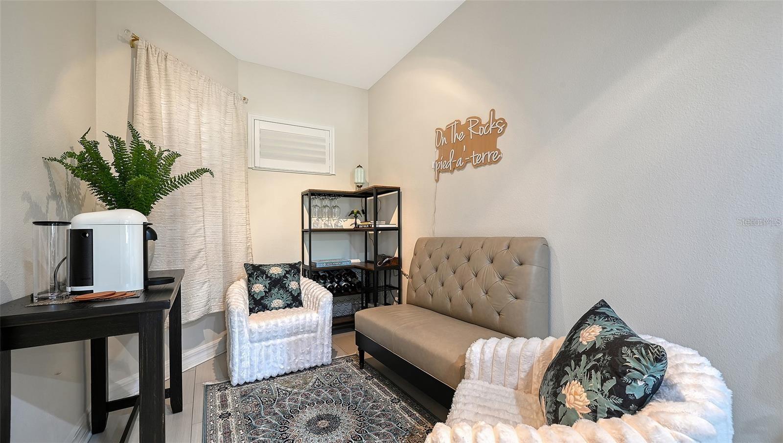 Image 14 of 38 For 1921 Monte Carlo Drive 302