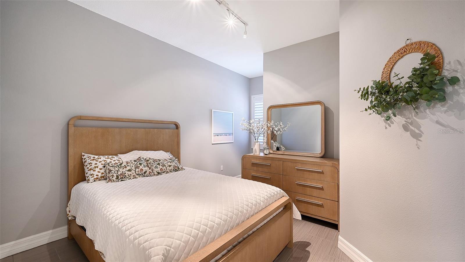 Image 20 of 38 For 1921 Monte Carlo Drive 302