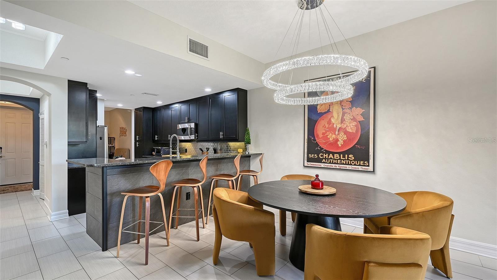 Image 9 of 38 For 1921 Monte Carlo Drive 302