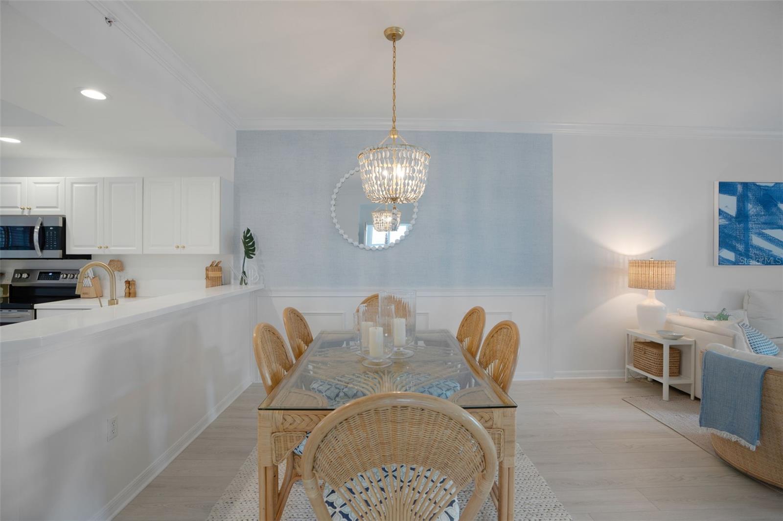 Listing photo id 9 for 5290 Hyland Hills Avenue 1916