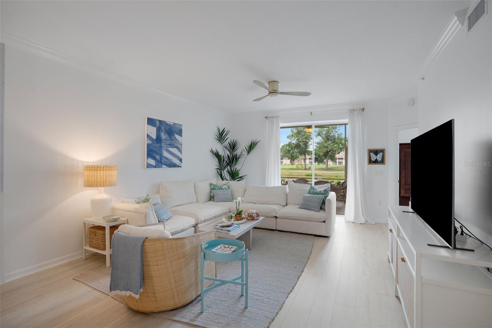 Listing photo id 12 for 5290 Hyland Hills Avenue 1916