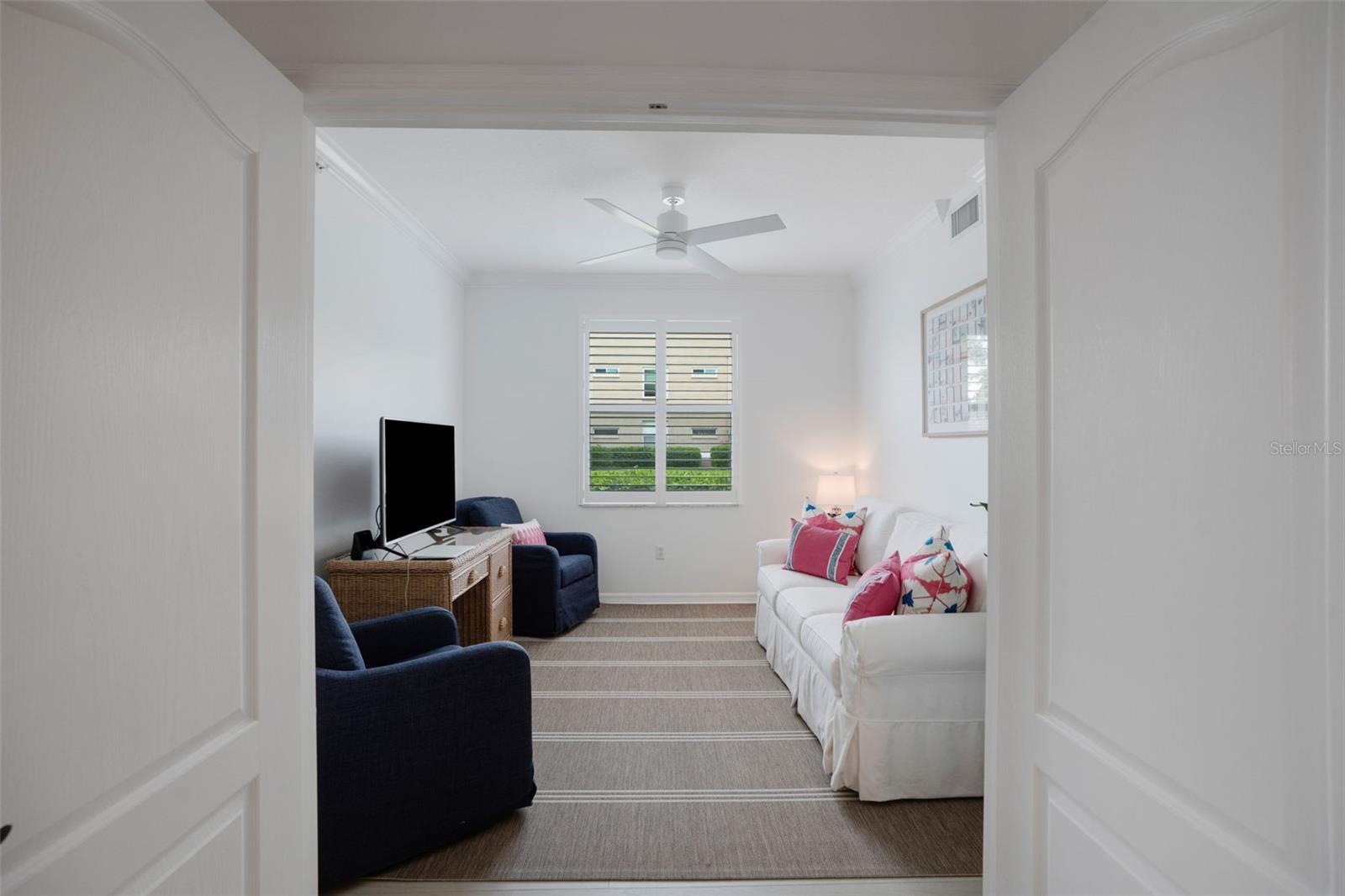 Listing photo id 15 for 5290 Hyland Hills Avenue 1916