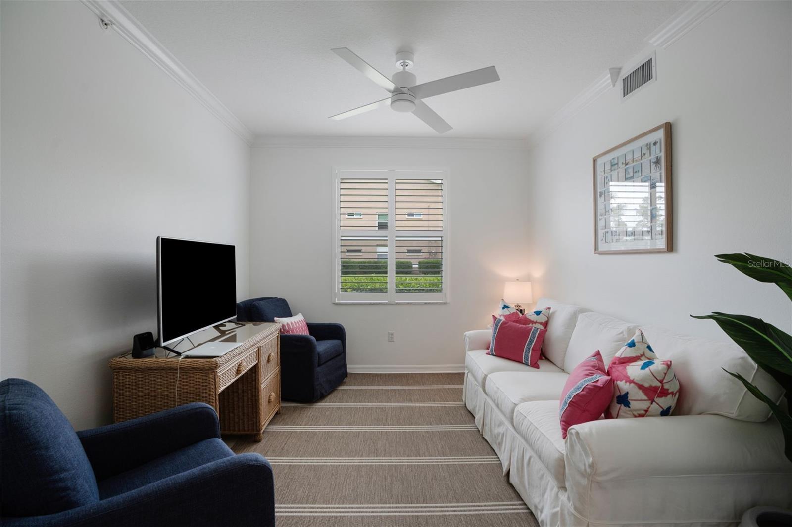 Listing photo id 16 for 5290 Hyland Hills Avenue 1916