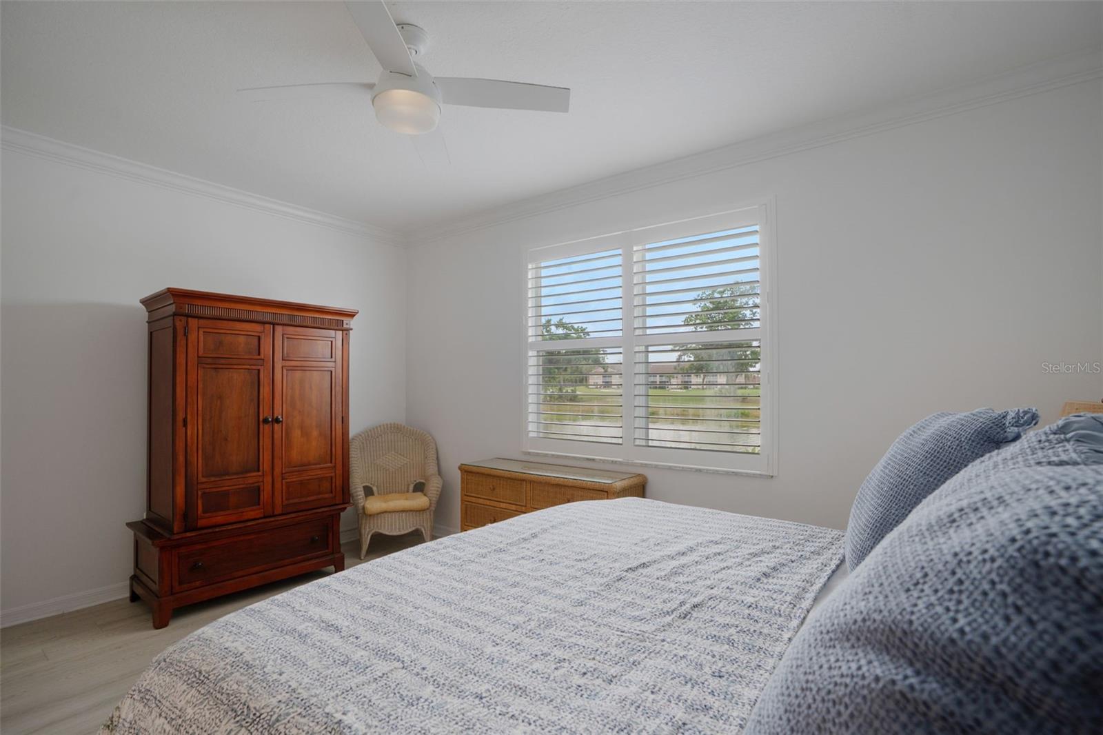 Listing photo id 25 for 5290 Hyland Hills Avenue 1916