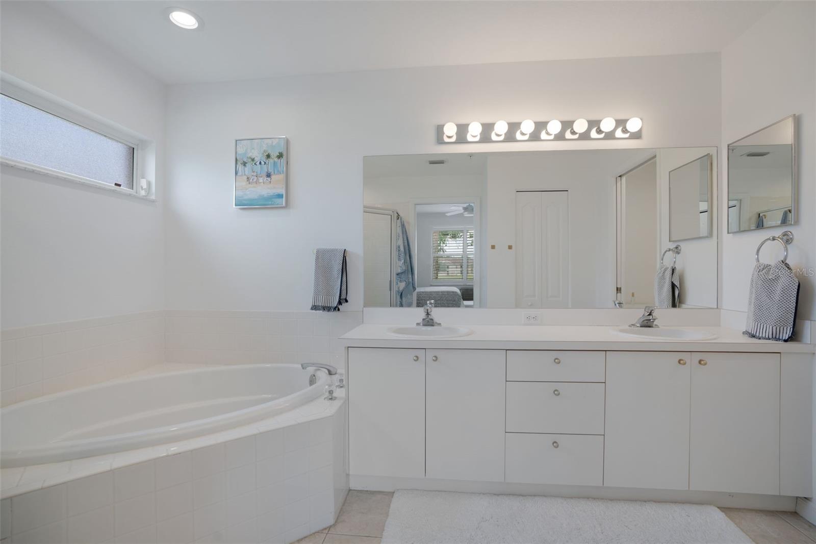 Listing photo id 27 for 5290 Hyland Hills Avenue 1916