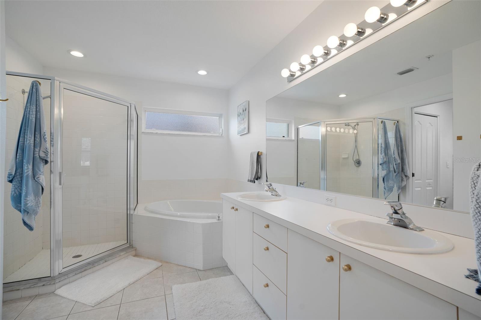 Listing photo id 28 for 5290 Hyland Hills Avenue 1916