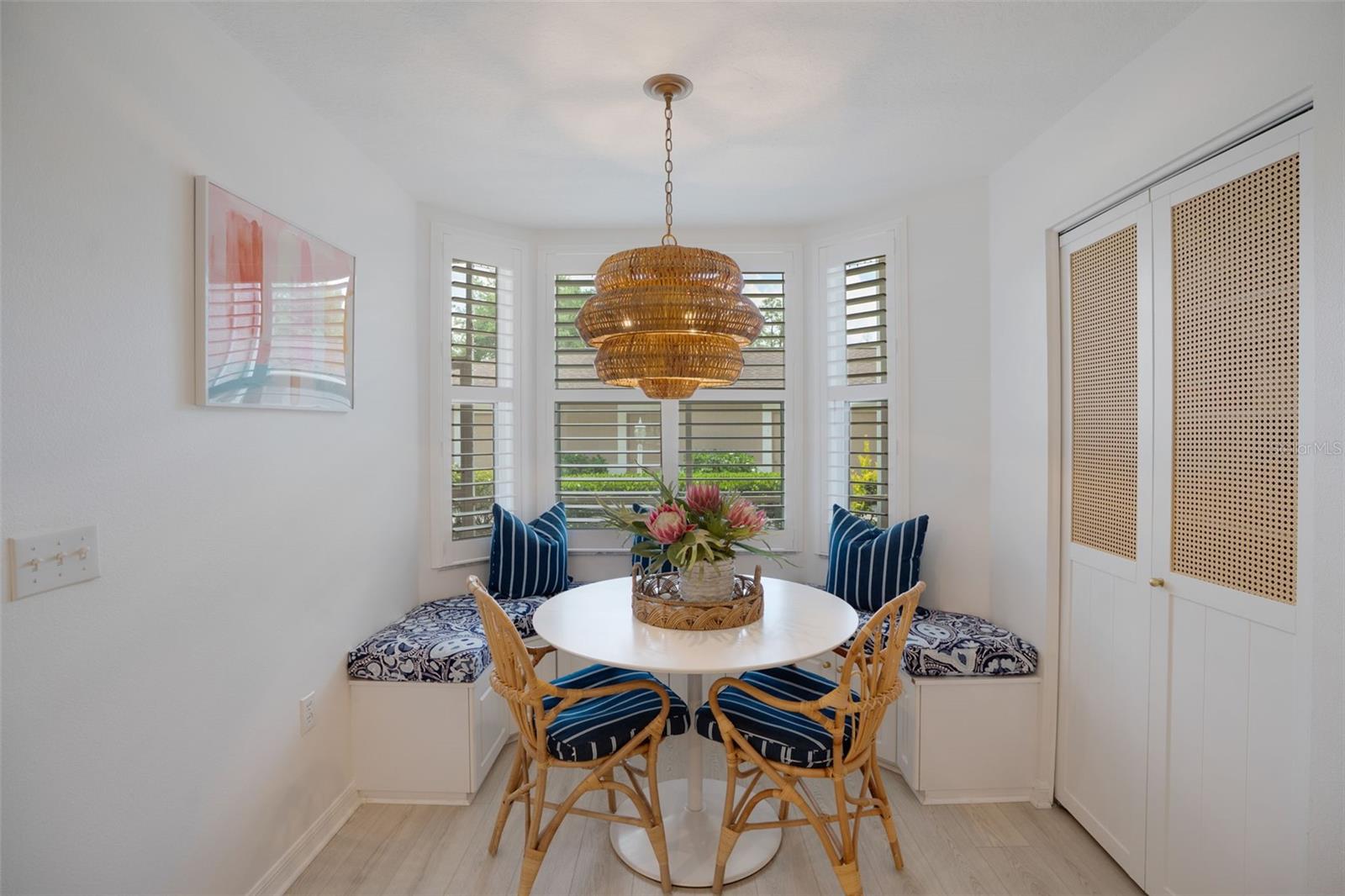 Listing photo id 4 for 5290 Hyland Hills Avenue 1916