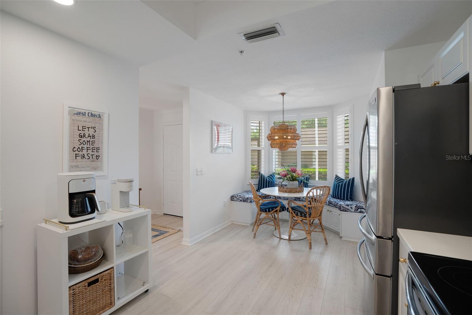 Listing photo id 5 for 5290 Hyland Hills Avenue 1916