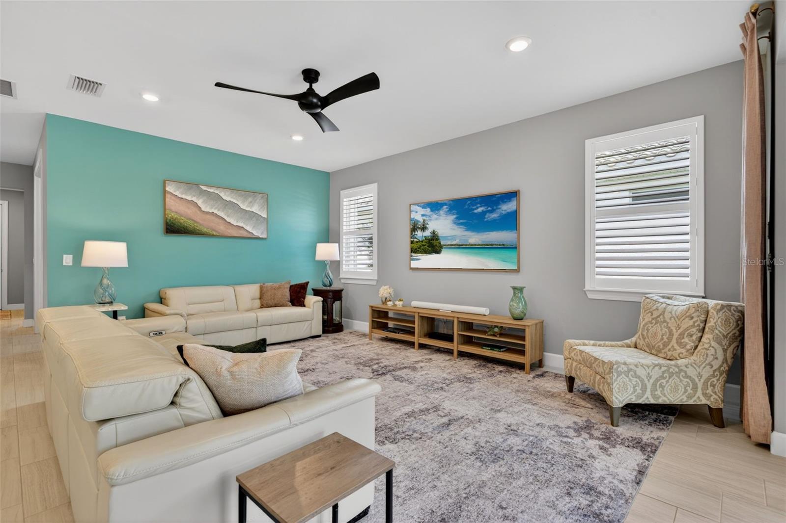 Image 15 of 98 For 10060 Coral Shore Drive