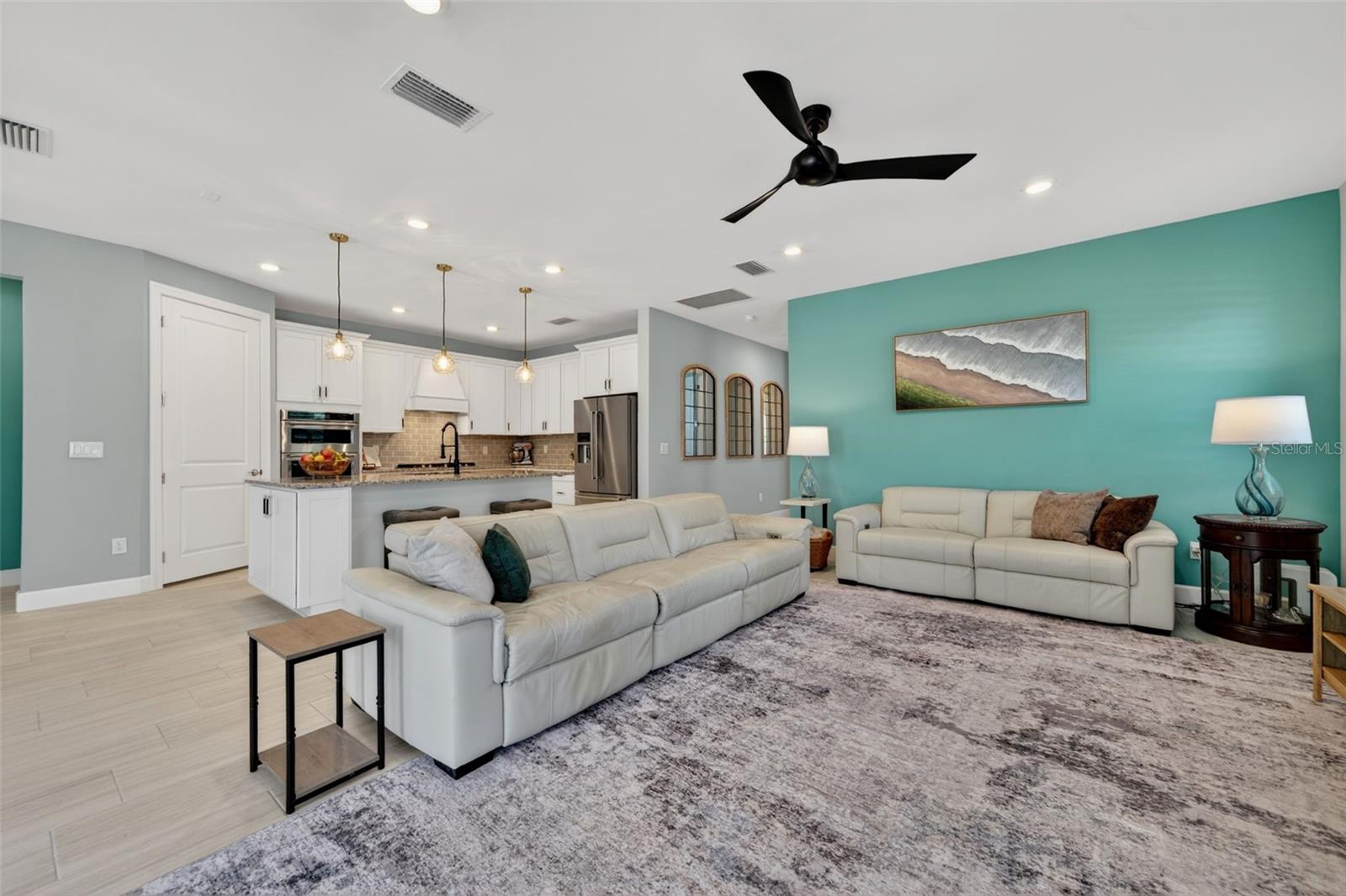 Image 16 of 98 For 10060 Coral Shore Drive