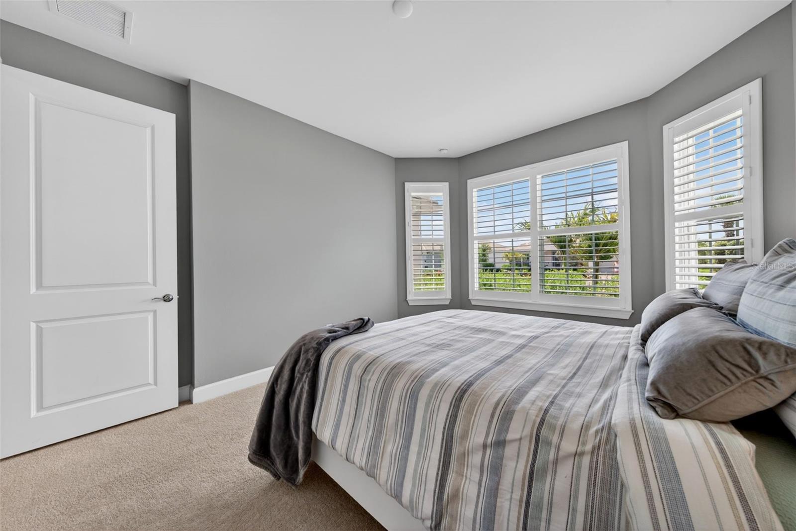 Image 43 of 98 For 10060 Coral Shore Drive