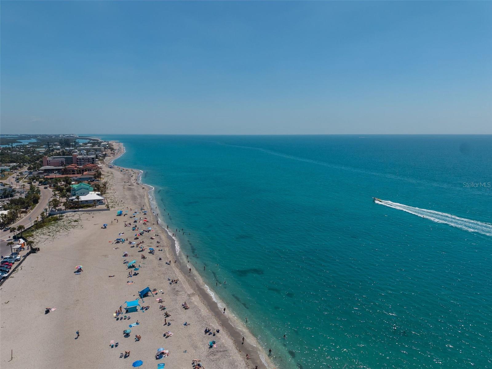 Image 86 of 98 For 10060 Coral Shore Drive