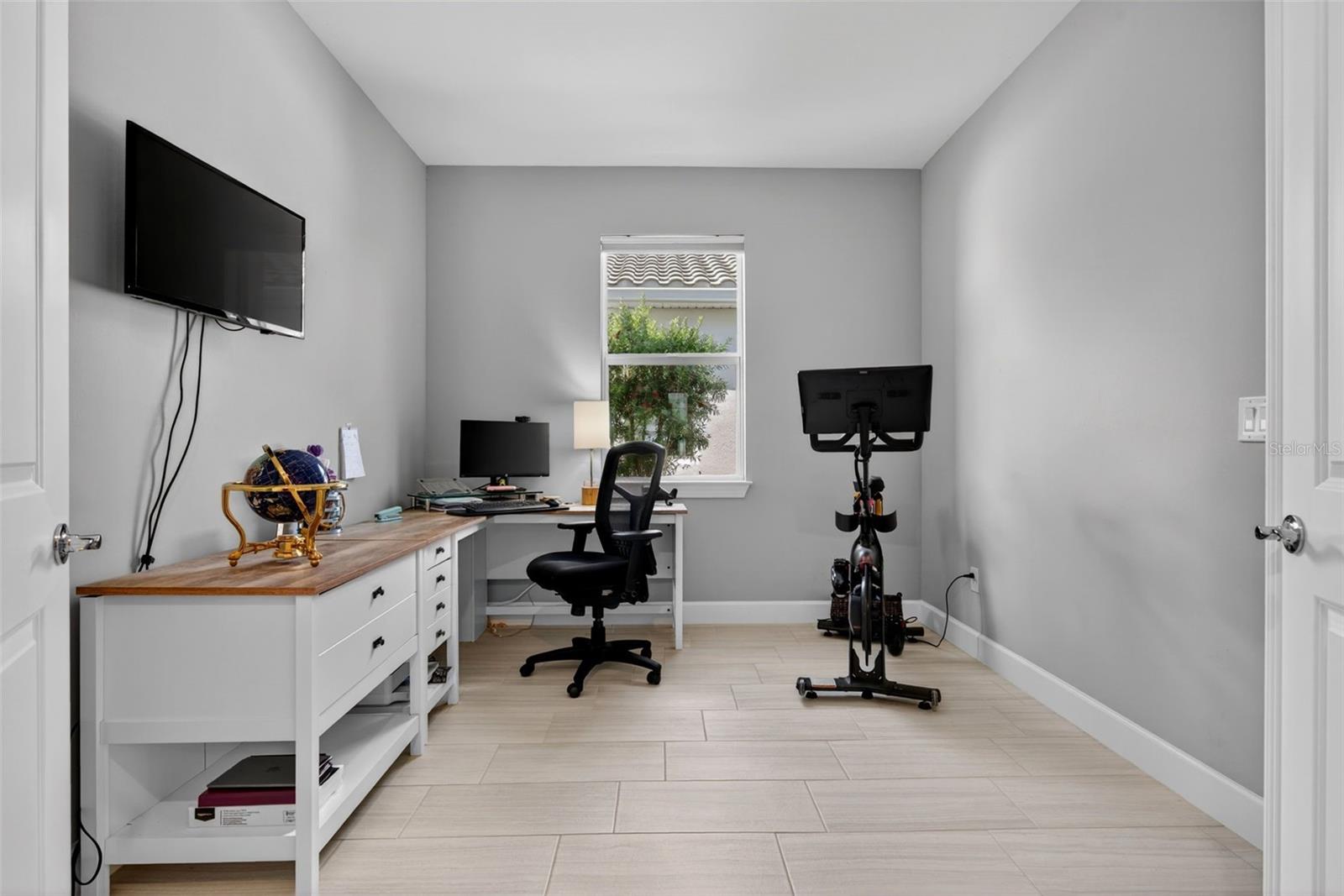 Image 9 of 98 For 10060 Coral Shore Drive