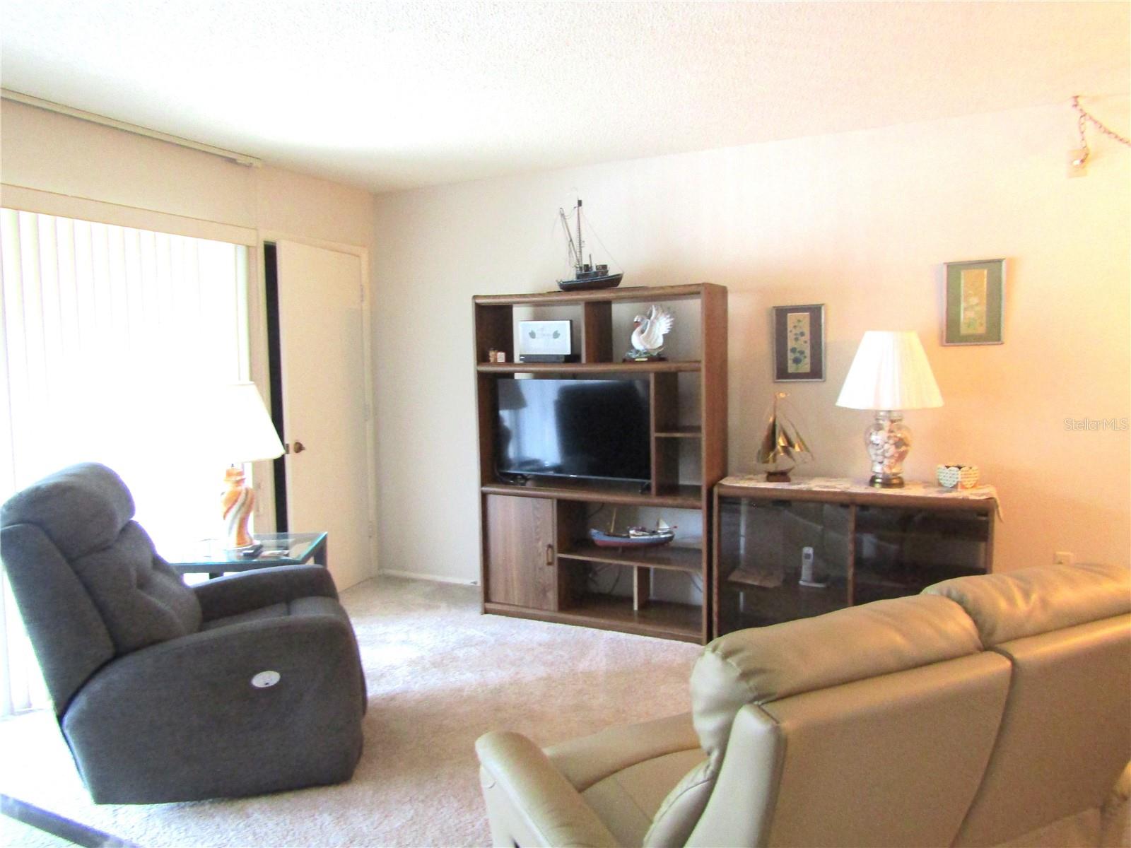 Image 11 of 15 For 4632 Ringwood Meadow 28