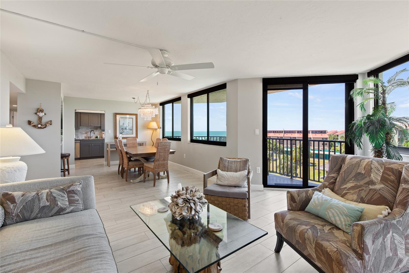 Image 14 of 69 For 6266 Midnight Pass Road 404