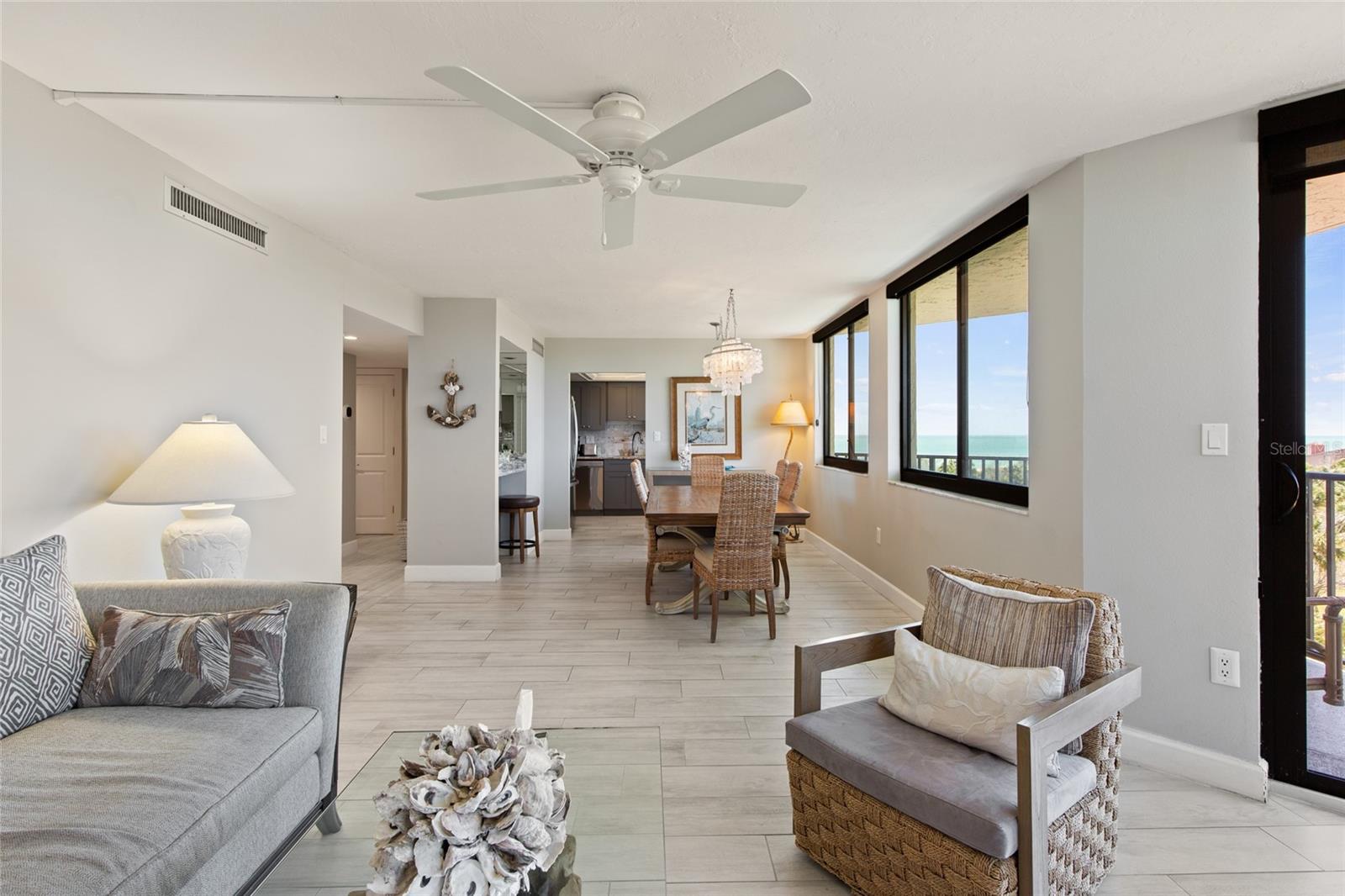 Image 15 of 69 For 6266 Midnight Pass Road 404