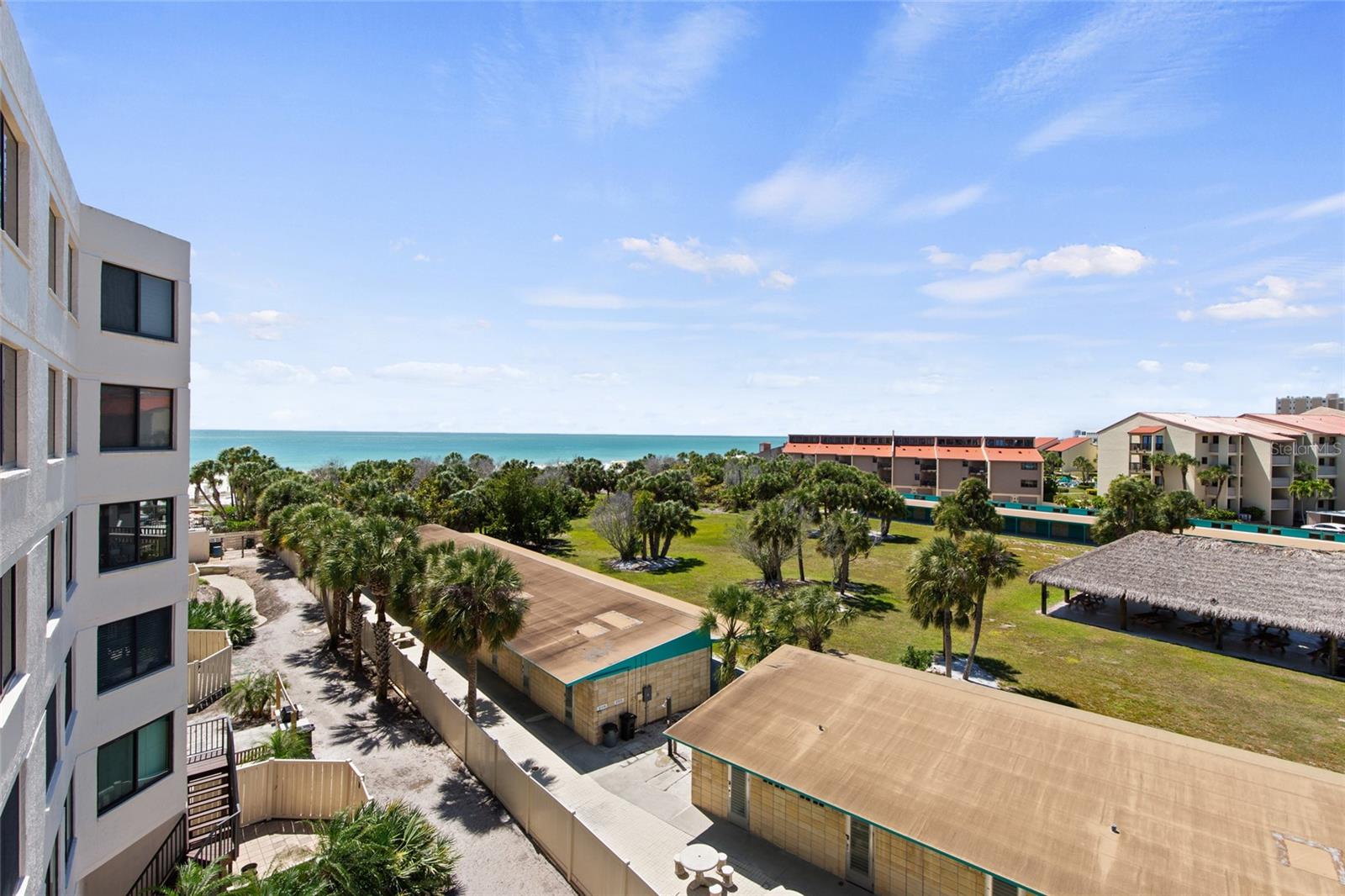 Image 38 of 69 For 6266 Midnight Pass Road 404