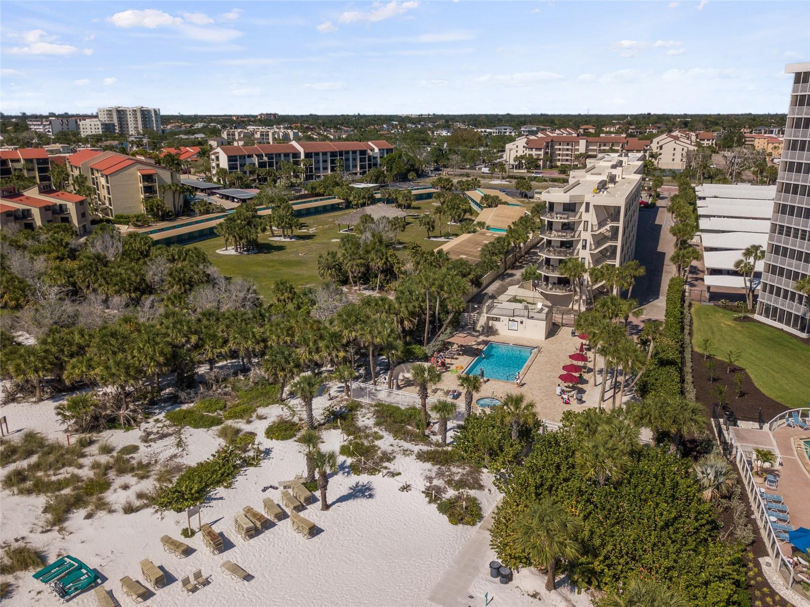 Image 43 of 69 For 6266 Midnight Pass Road 404