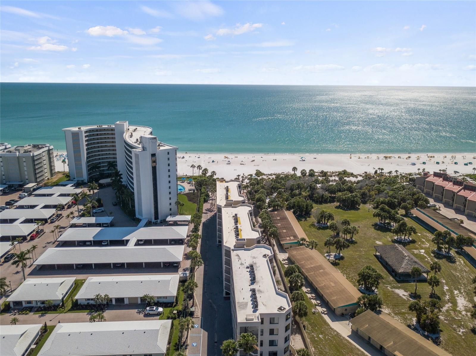 Image 50 of 69 For 6266 Midnight Pass Road 404