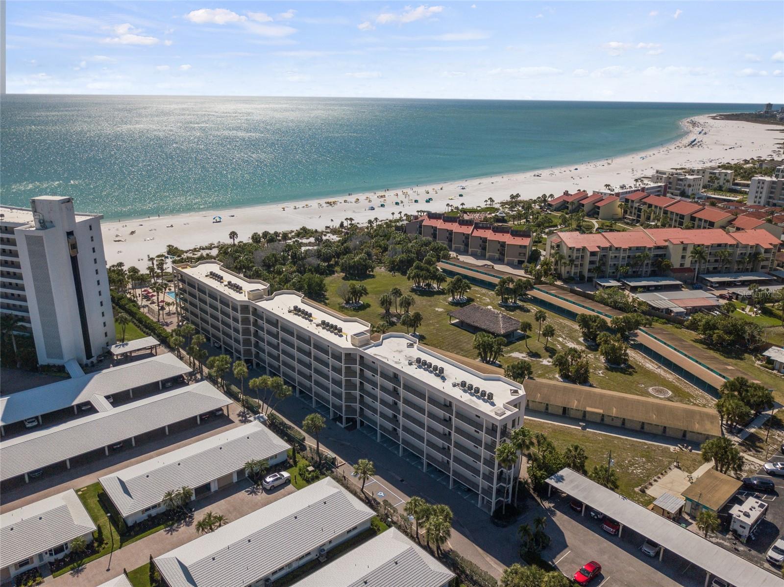 Image 52 of 69 For 6266 Midnight Pass Road 404