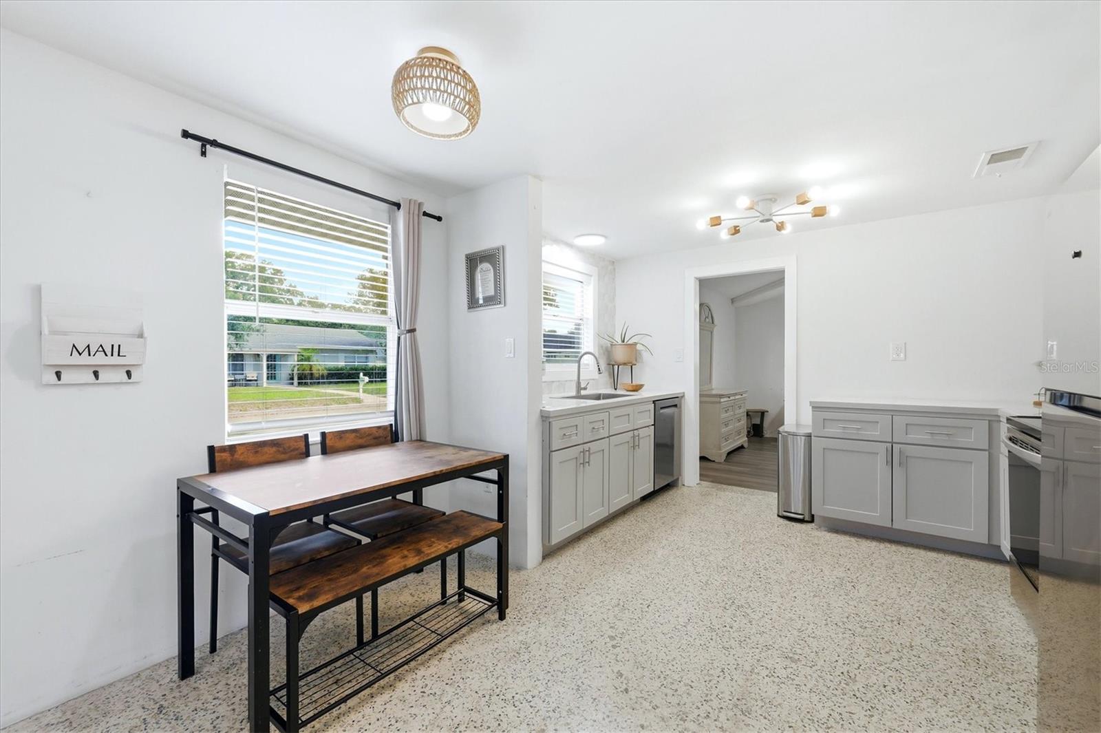 Image 22 of 68 For 301 28th Street W
