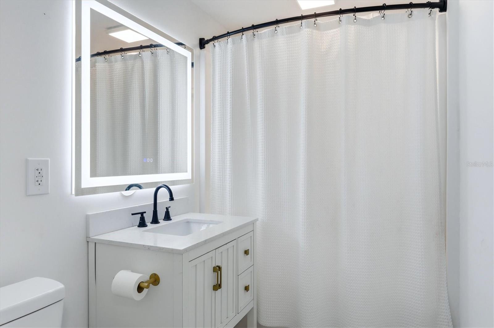 Image 30 of 68 For 301 28th Street W