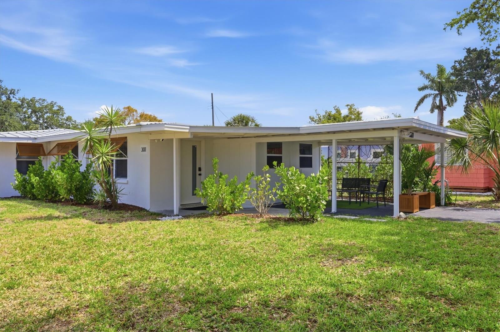 Image 6 of 68 For 301 28th Street W