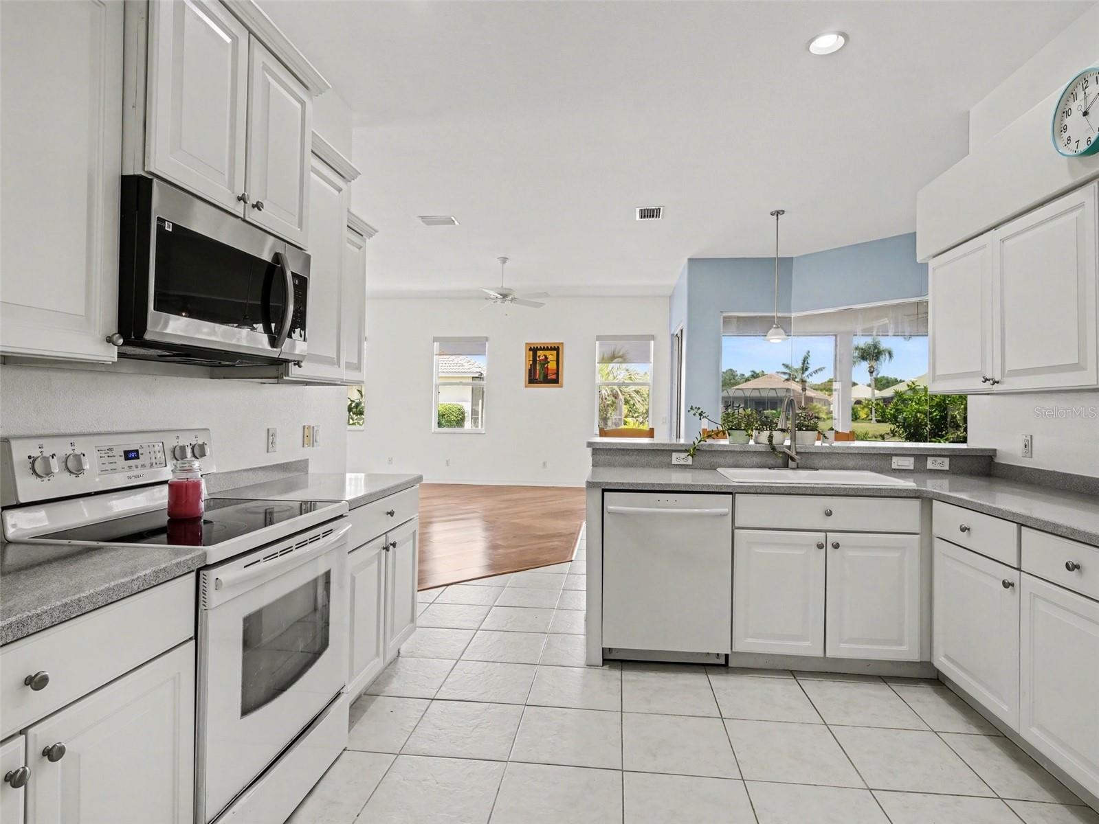 Image 12 of 39 For 1361 New Forest Lane