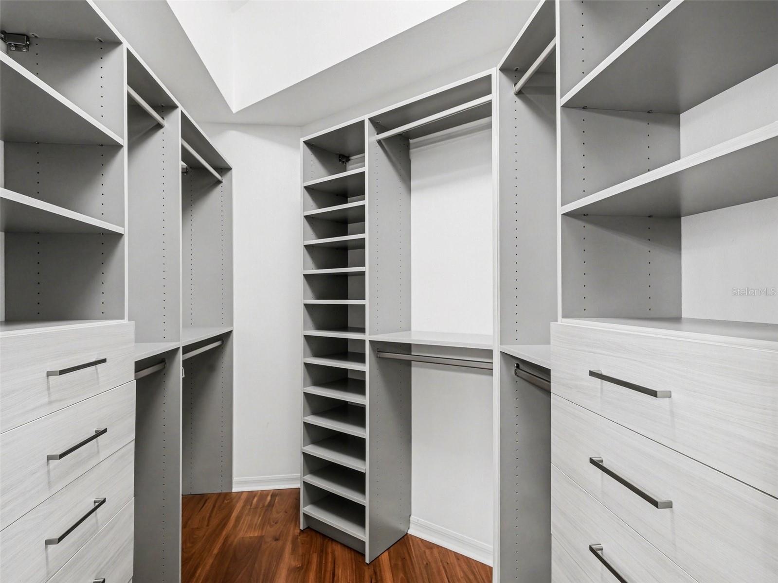 Image 17 of 39 For 1361 New Forest Lane