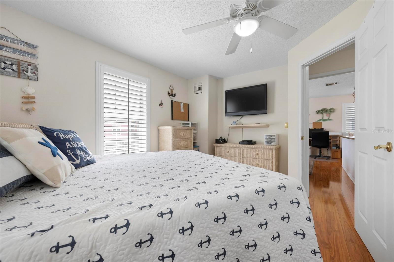 Image 36 of 64 For 4503 Gulf Drive