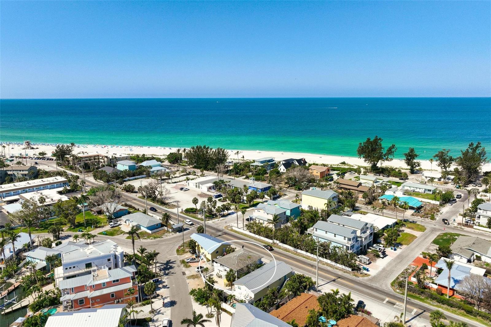 Image 4 of 64 For 4503 Gulf Drive