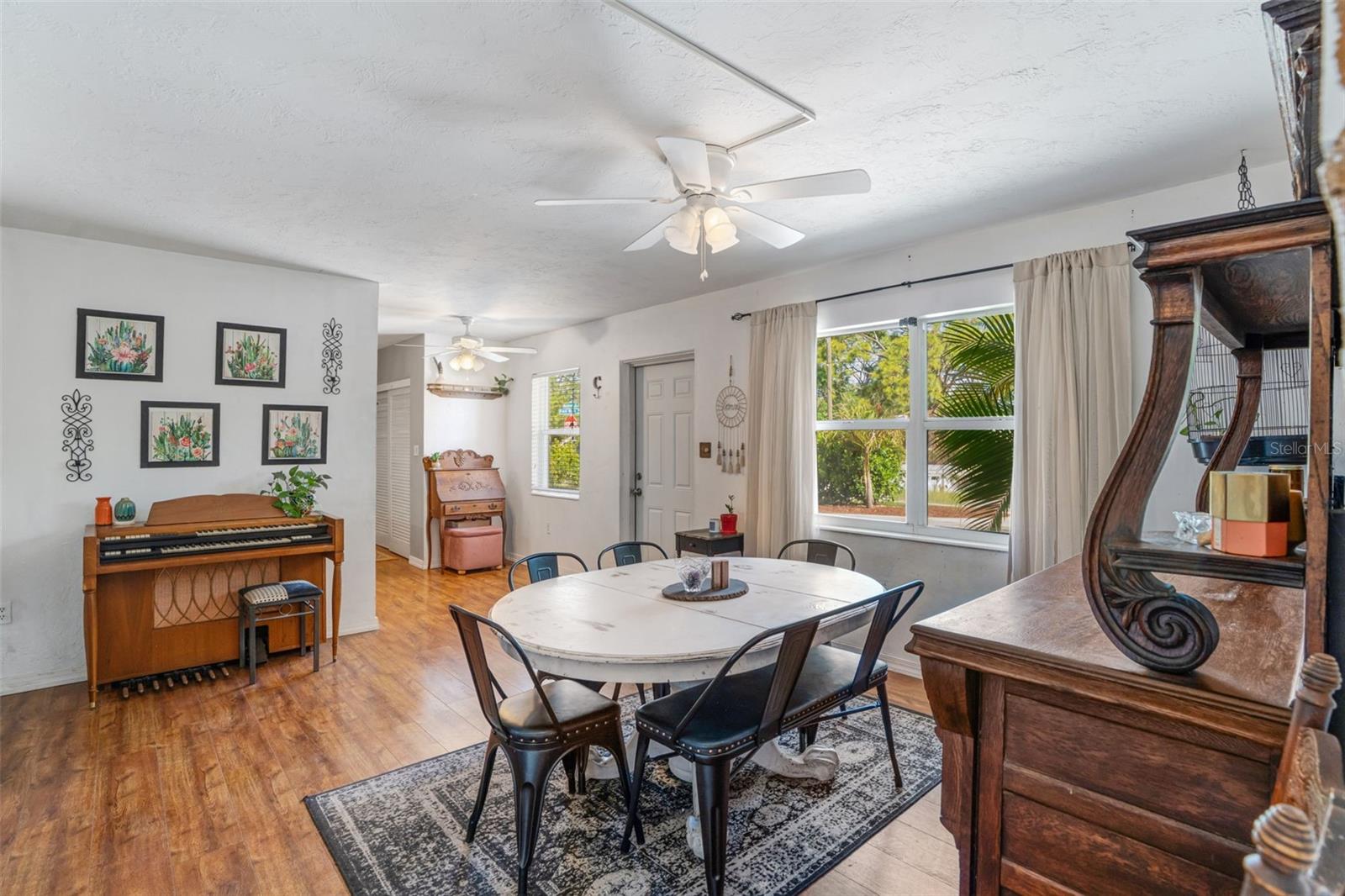 Image 17 of 41 For 4060 Webber Street