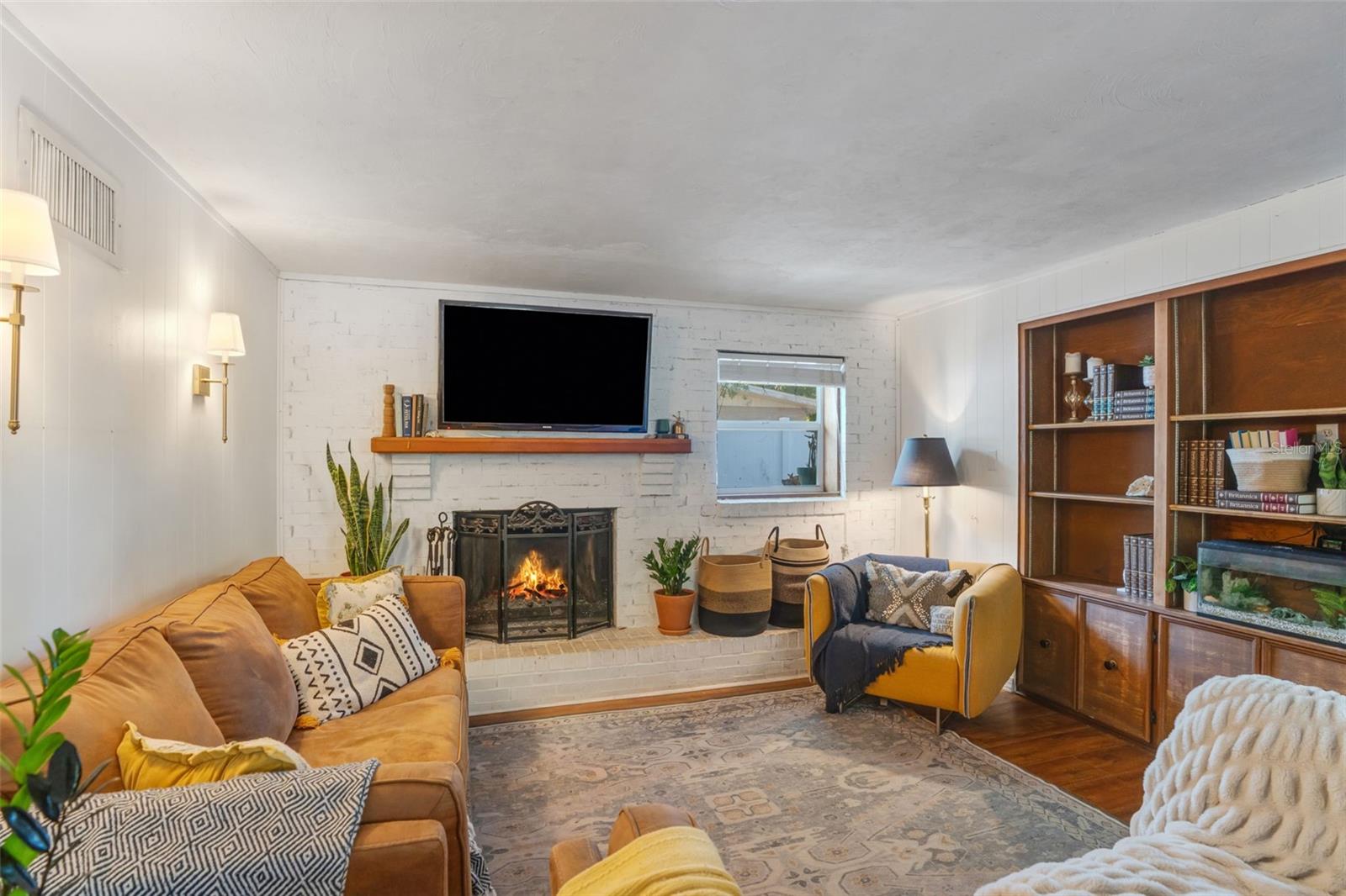 Image 20 of 41 For 4060 Webber Street