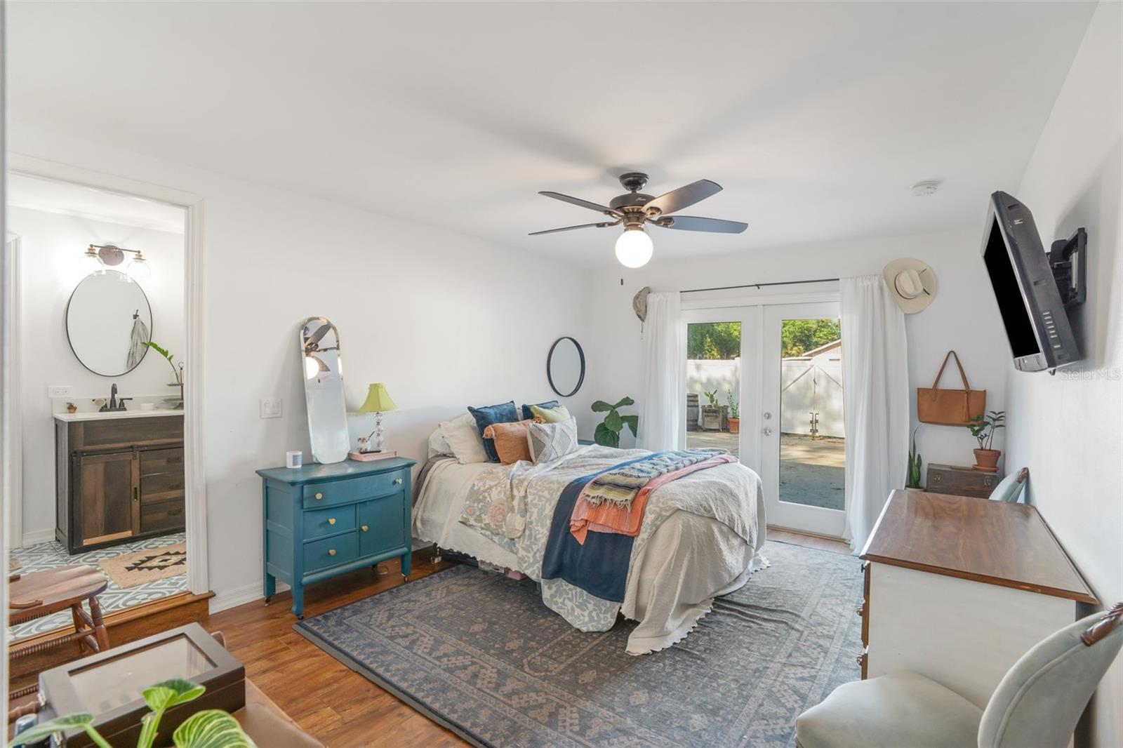 Image 26 of 41 For 4060 Webber Street