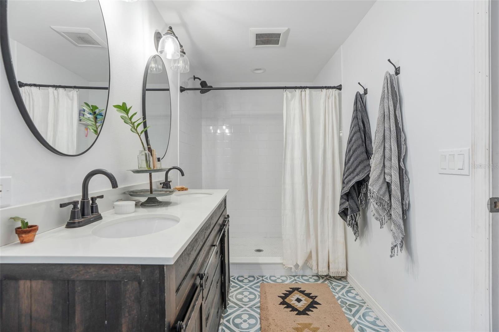 Image 30 of 41 For 4060 Webber Street