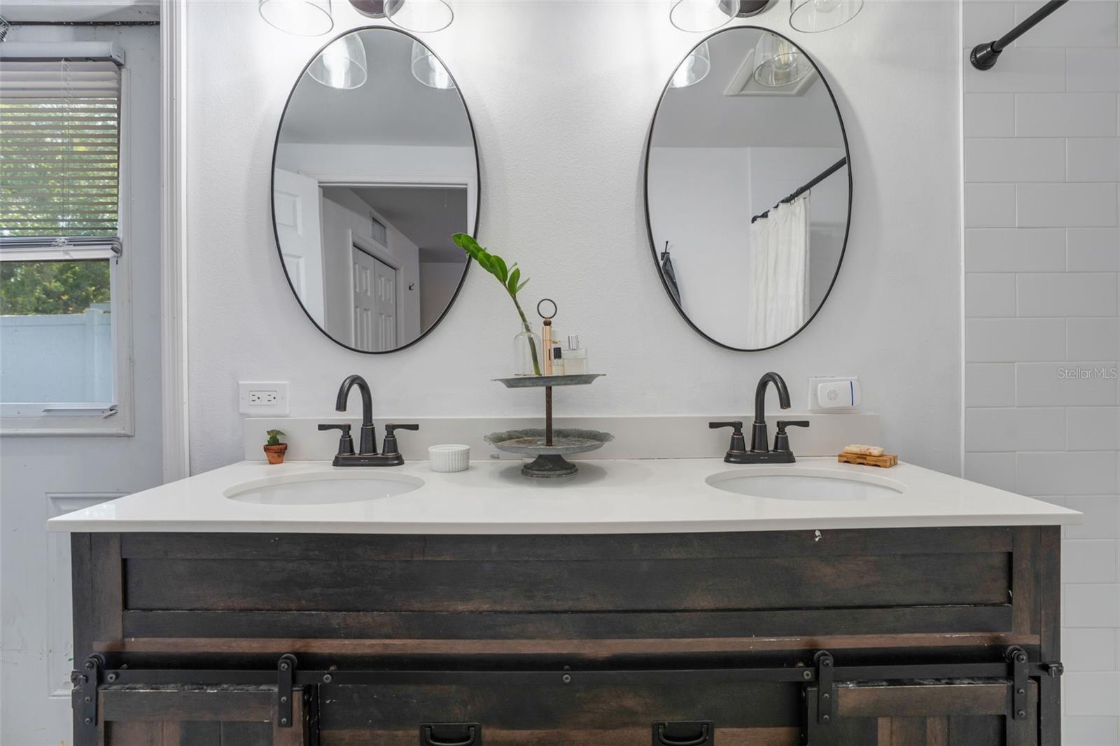 Image 31 of 41 For 4060 Webber Street