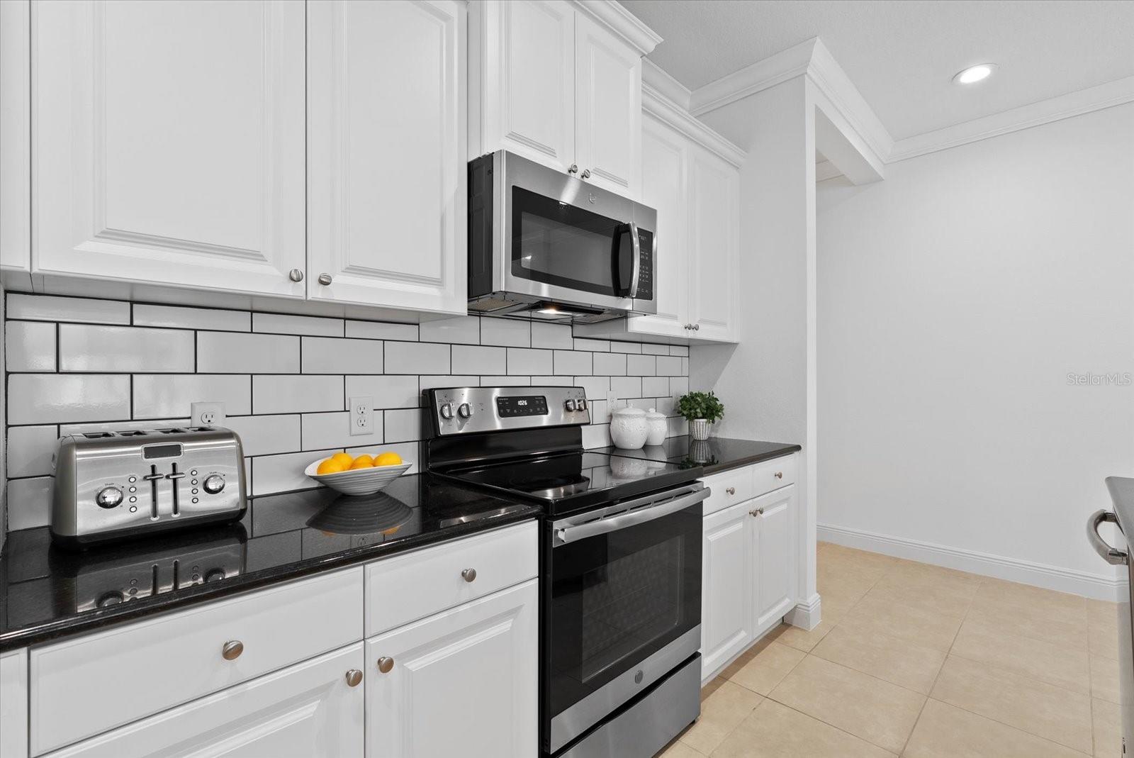 Image 10 of 52 For 7526 Ridgelake Circle