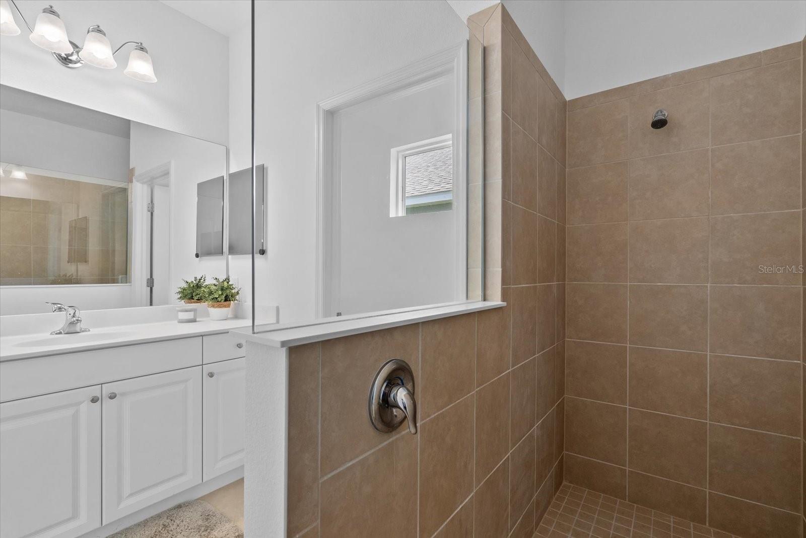 Image 21 of 52 For 7526 Ridgelake Circle