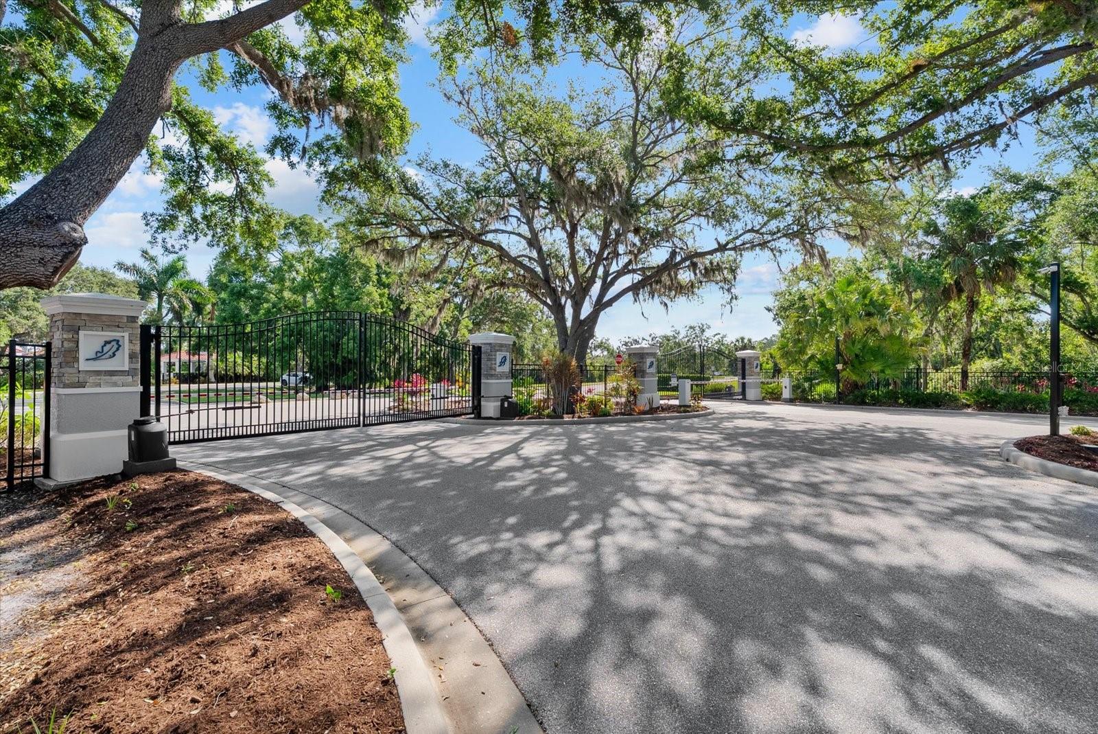 Image 39 of 52 For 7526 Ridgelake Circle