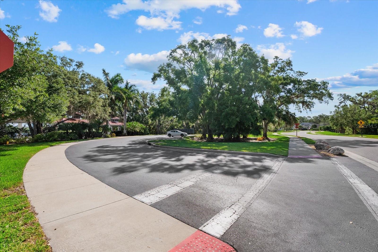 Image 40 of 52 For 7526 Ridgelake Circle