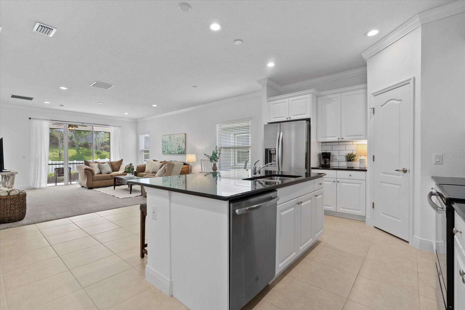 Image 7 of 52 For 7526 Ridgelake Circle