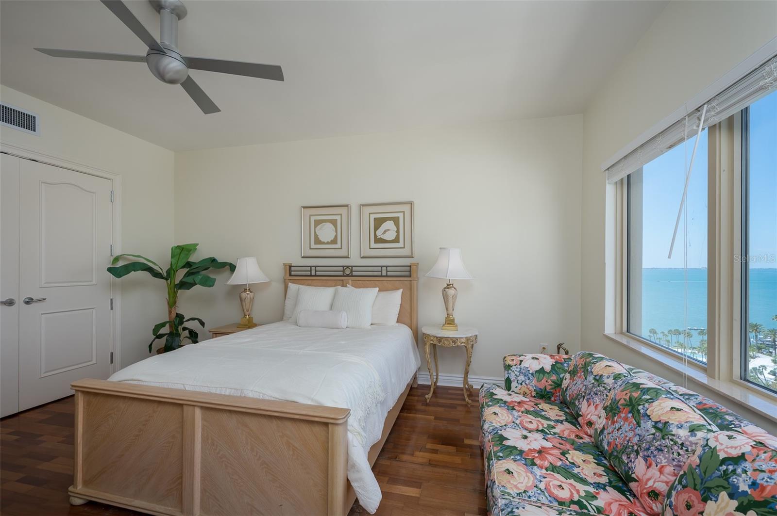 Image 19 of 77 For 1111 Ritz Carlton Drive 1205