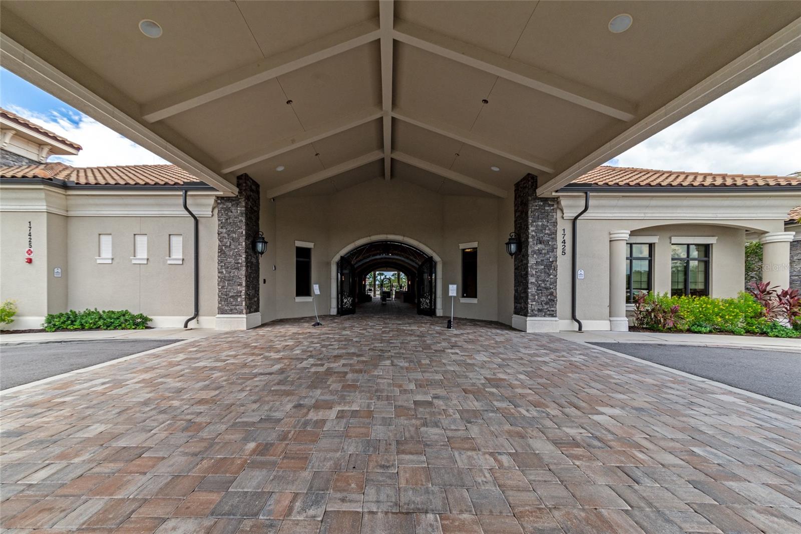 Image 31 of 63 For 17810 Gawthrop Drive 305