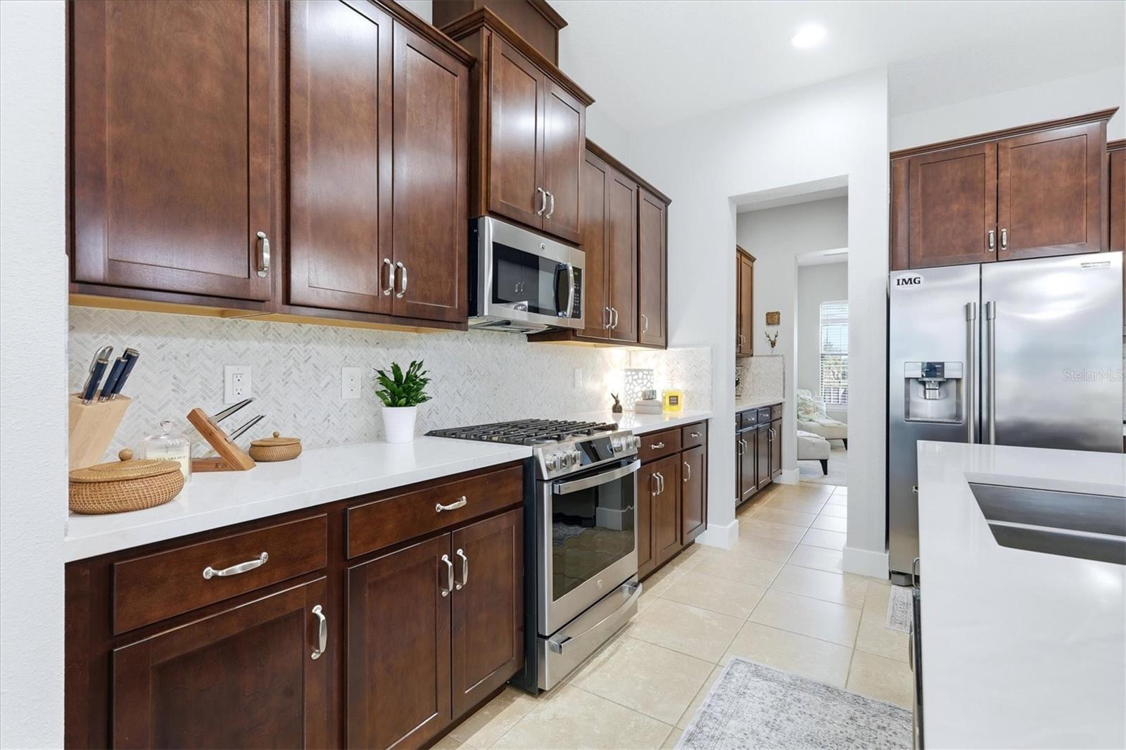 Image 19 of 60 For 5407 Title Row Drive