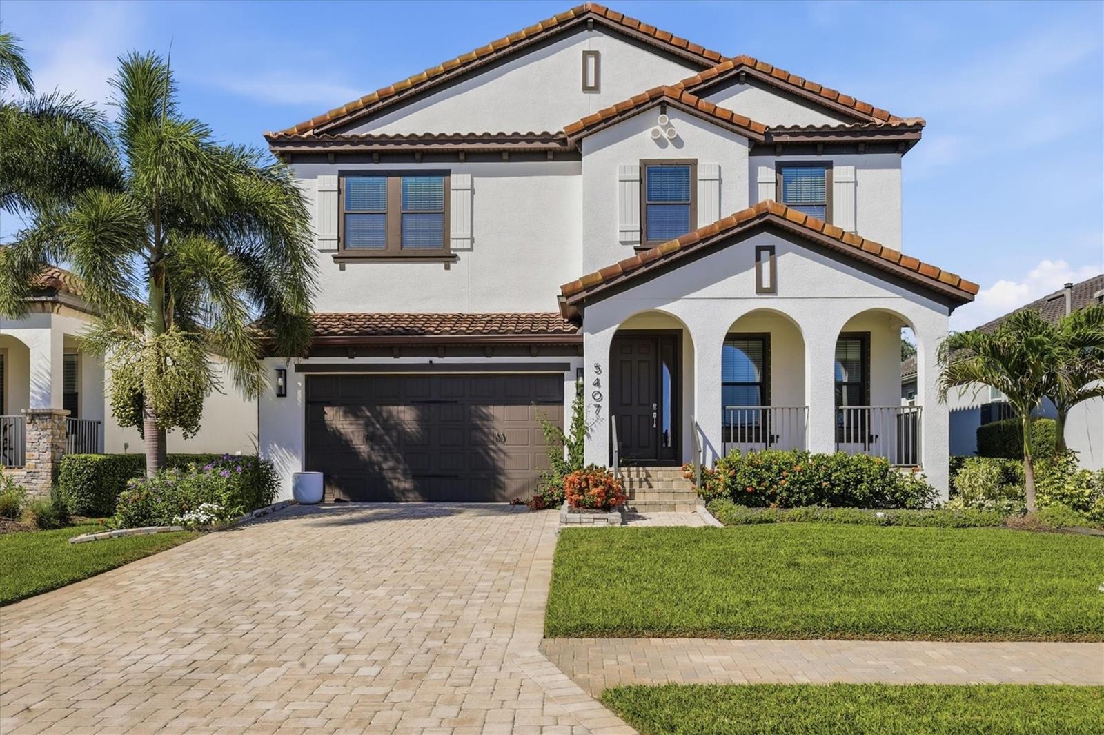 Image 2 of 60 For 5407 Title Row Drive