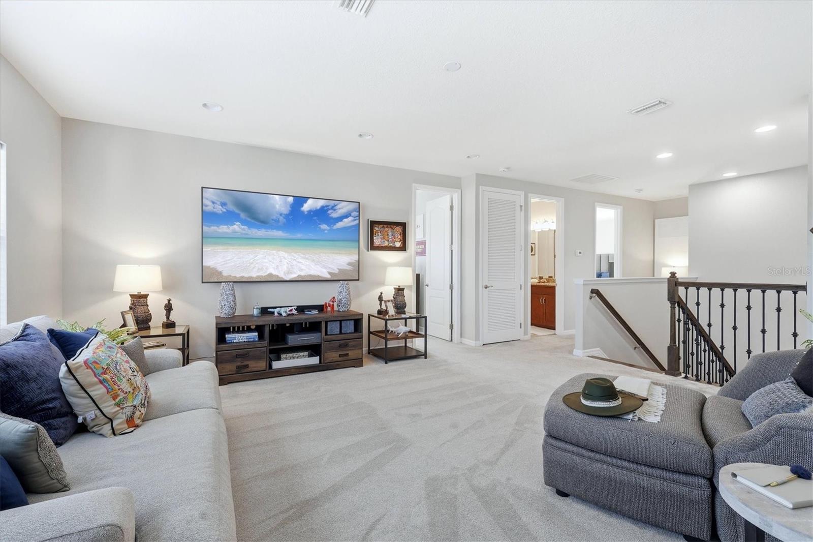 Image 23 of 60 For 5407 Title Row Drive