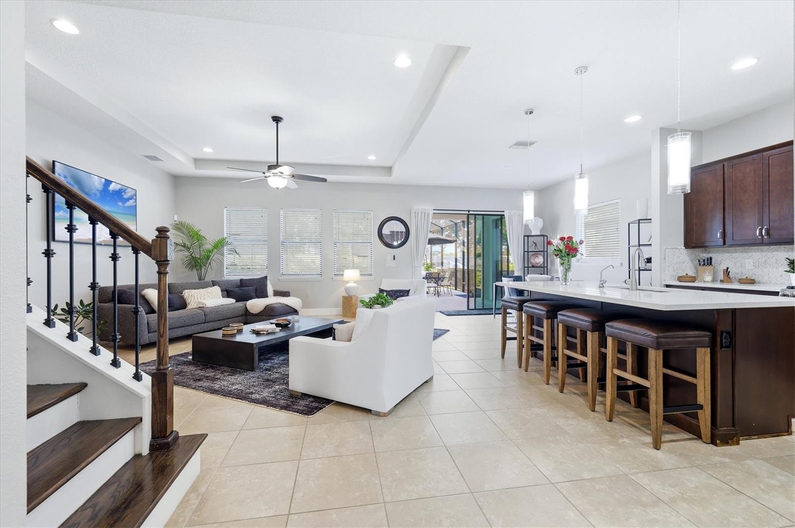 Image 8 of 60 For 5407 Title Row Drive