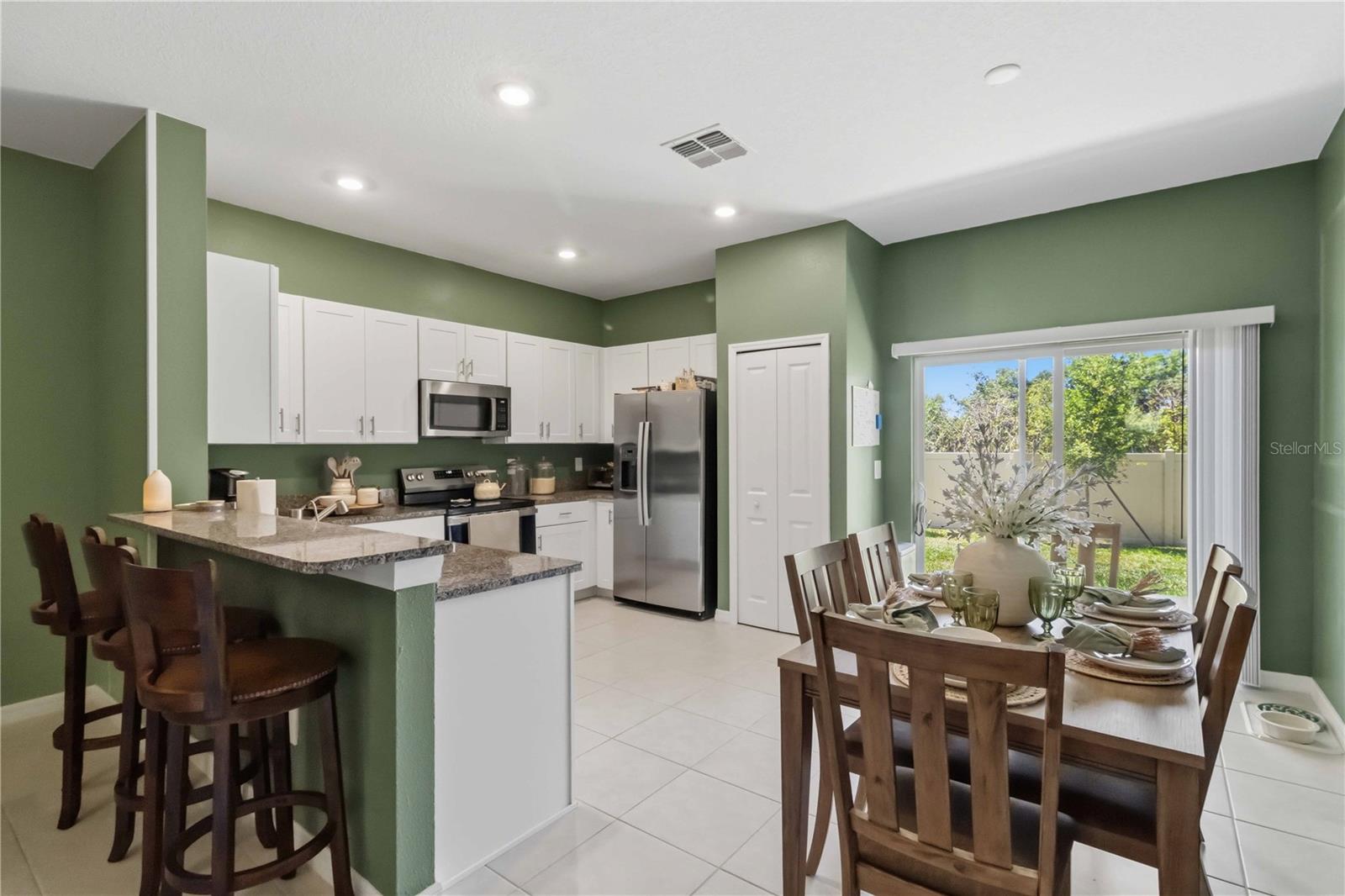 Image 10 of 31 For 2549 Sunray Venus Way