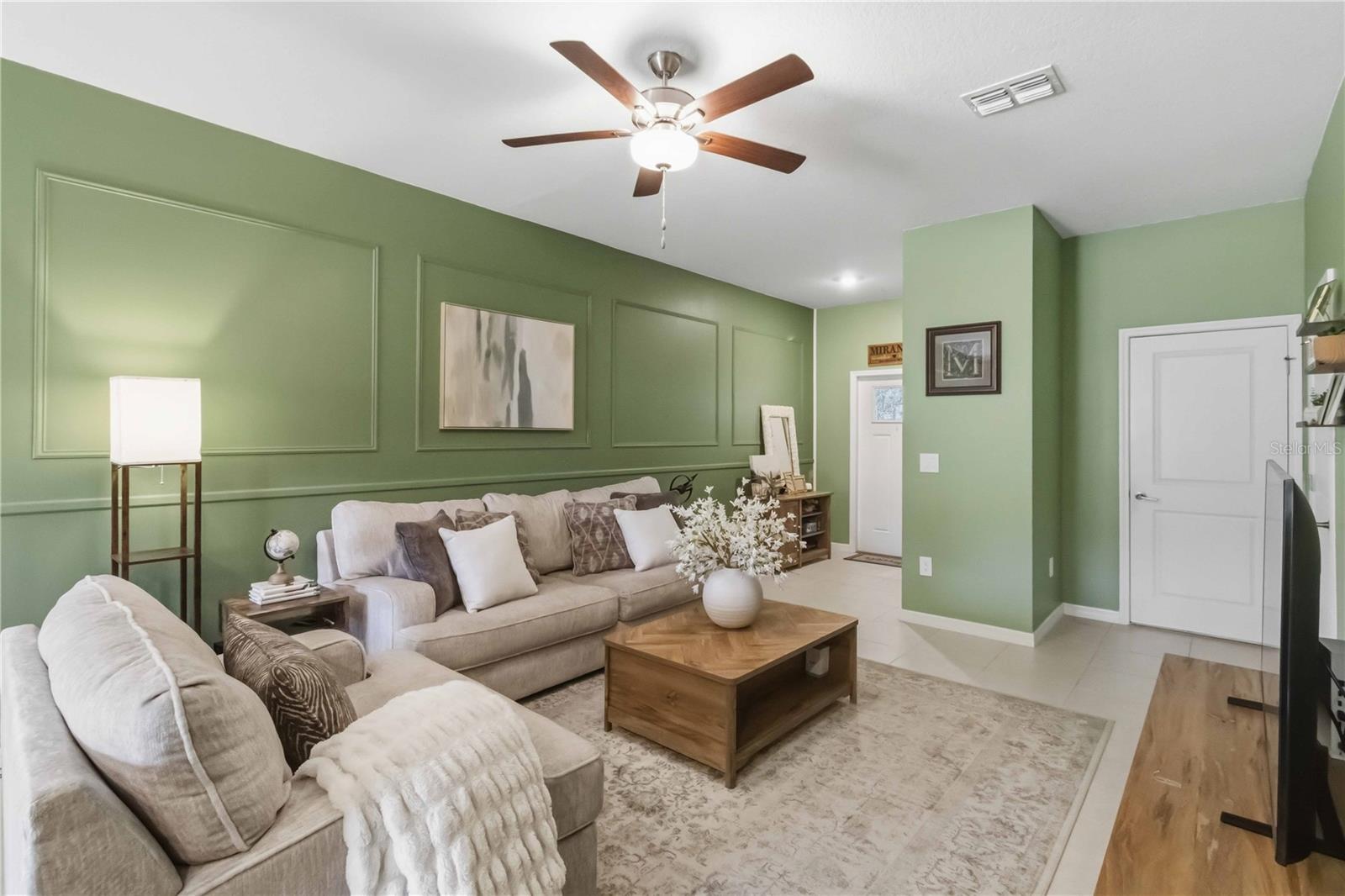 Image 7 of 31 For 2549 Sunray Venus Way