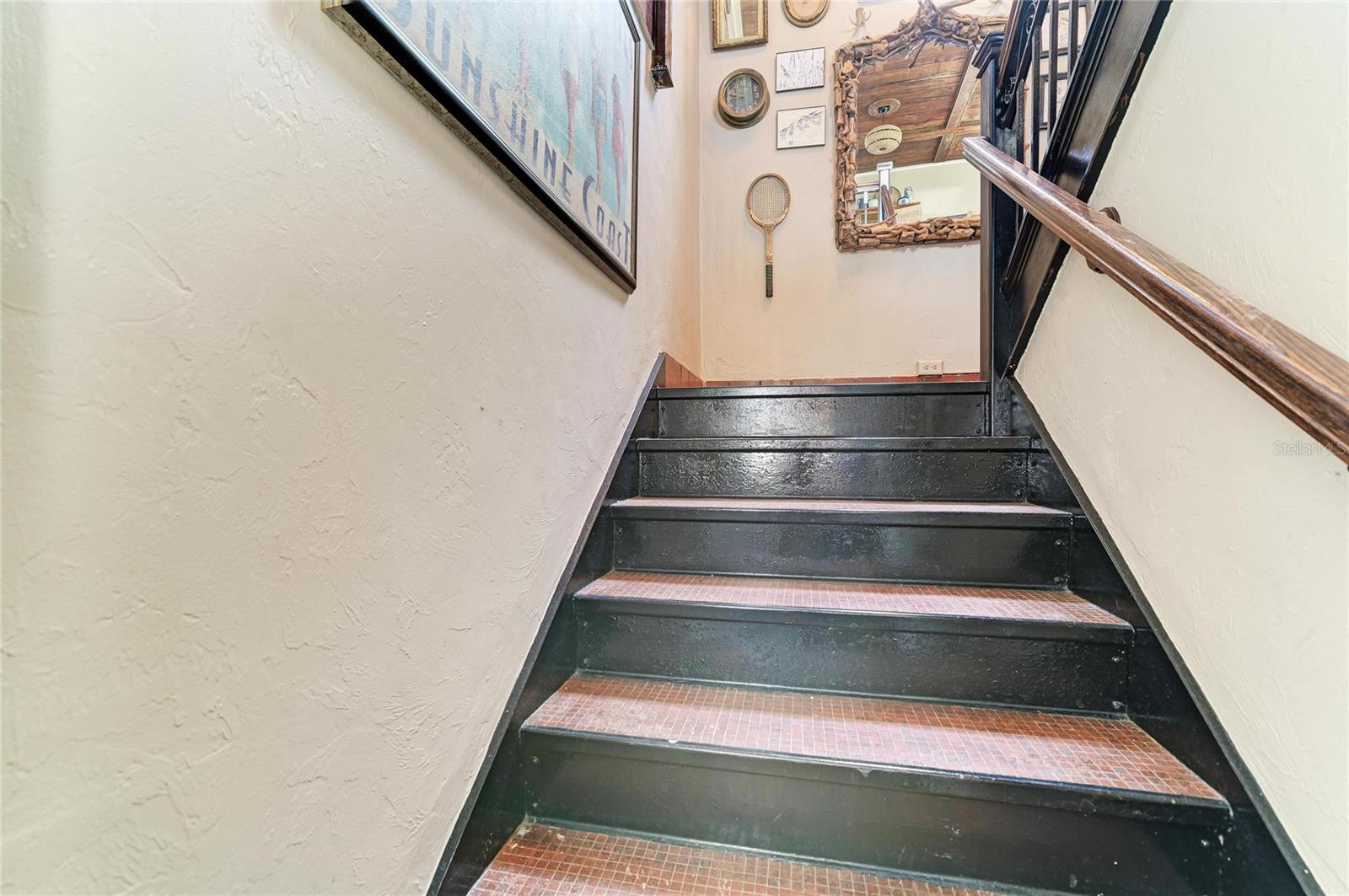 Image 10 of 47 For 210 17th Street W 14